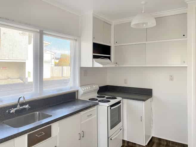 10/174 Kings Crescent, Boulcott