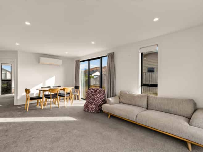9 Risinghurst Terrace, Lower Shotover