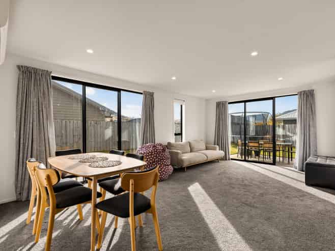 9 Risinghurst Terrace, Lower Shotover