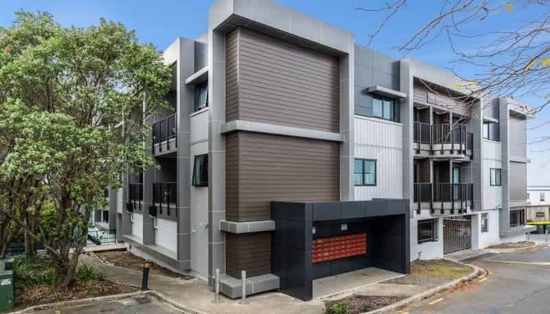 51/241 Hinemoa Street, Birkenhead