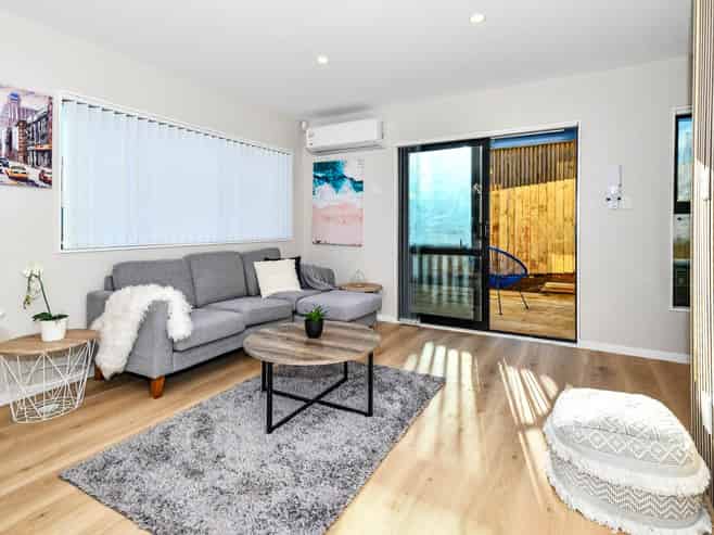 8/27 Landscape Road, Papatoetoe