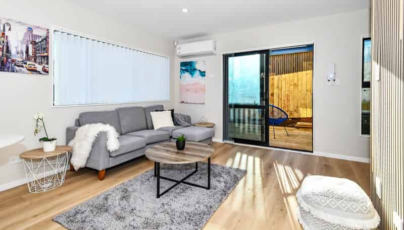 8/27 Landscape Road, Papatoetoe