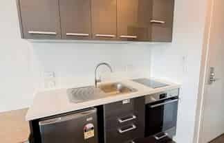 608B/8 Lakewood Court, Manukau
