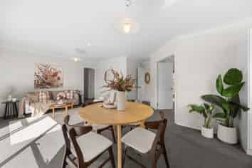 1/7 Amadeus Place, Northpark