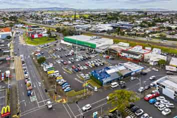 94sqm retail/office, Roselands Shopping Centre