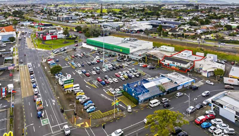 98 Great South Road, Papakura