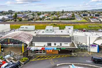 94sqm retail/office, Roselands Shopping Centre