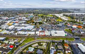 94sqm retail/office, Roselands Shopping Centre