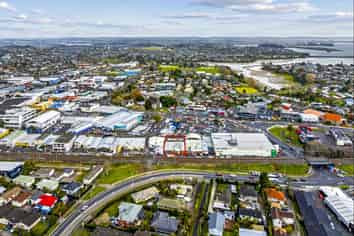 94sqm retail/office, Roselands Shopping Centre