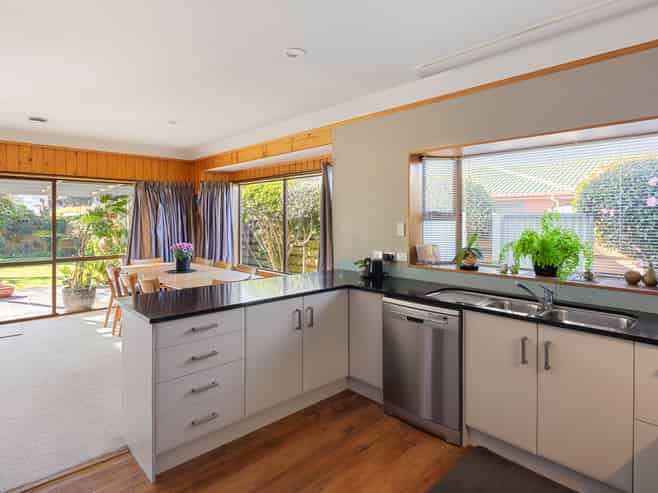55 Potae Avenue, Lytton West