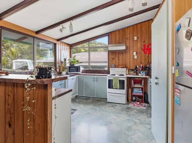 3 Lucy Road, Waiomu