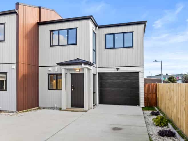 40D Trentham Road, Papakura