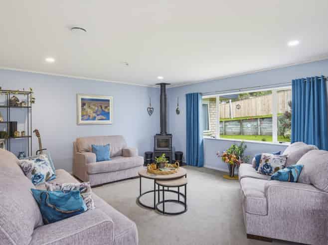 19 Villa Grove, Paraparaumu