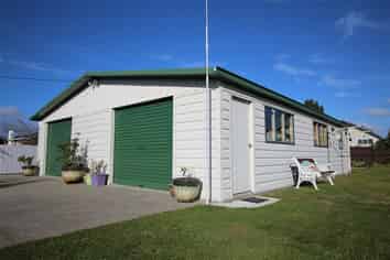 4 Grayson Ave , Mangakakahi
