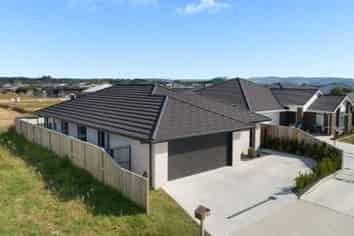 34 Trans Tasman Way, Pyes Pa