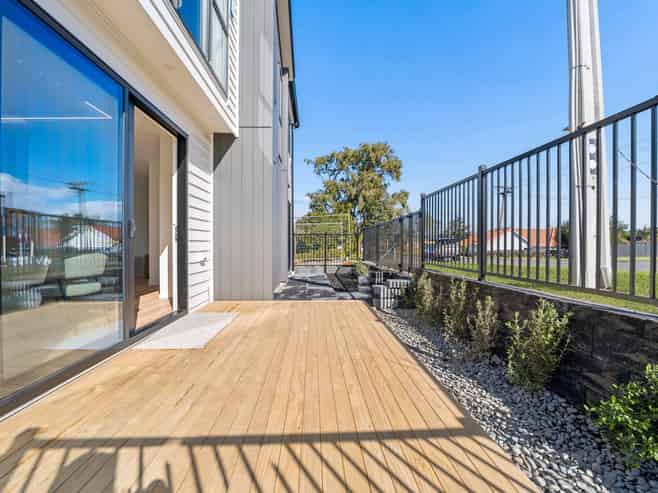 15A Te Kawa Road, Greenlane