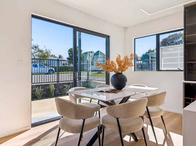 15A Te Kawa Road, Greenlane