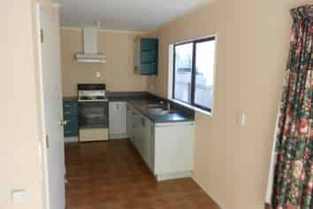 28A Worcester Street, West End