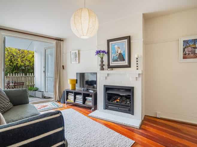 2/2 Herne Bay Road, Herne Bay