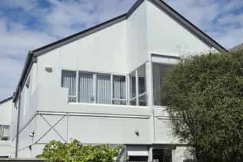 4/36 Settlers Crescent, Ferrymead