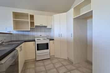 4/36 Settlers Crescent, Ferrymead