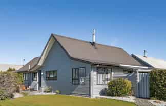 92 Henley Street, WESTPORT