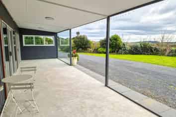 195 Takapu Road, Manakau