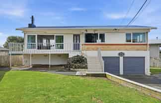 4 Meadow Crescent, Te Atatu South