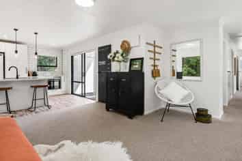  Stirling Grove , Greerton
