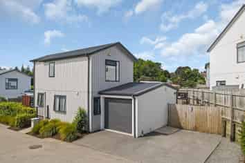 Auckland - Address withheld