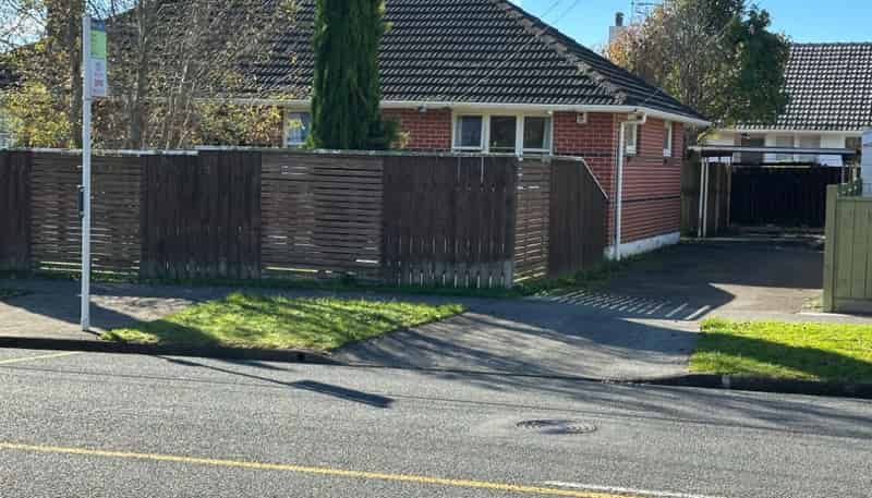 1 Field Street, Silverstream