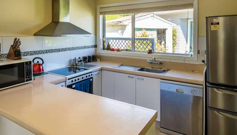  Sunshine Ave, Karori