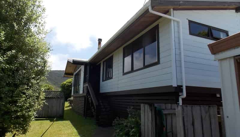 16 John Witton Dr, Crofton Downs