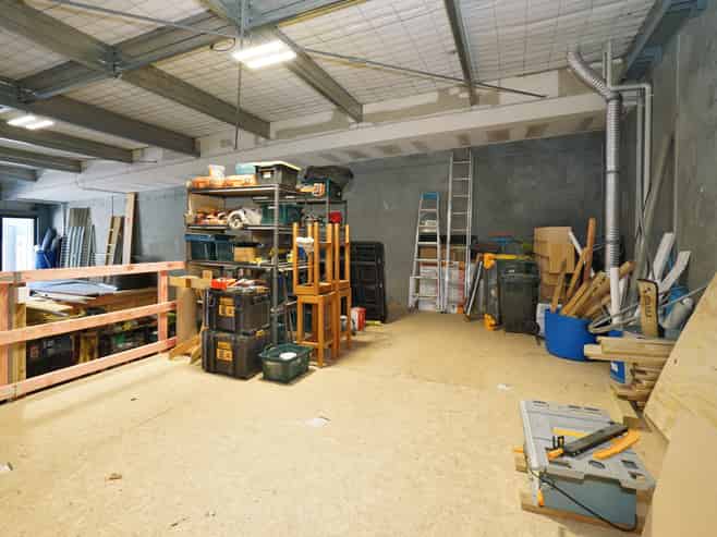Modern Industrial Unit