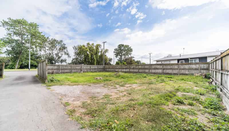 502 Pioneer Highway, Highbury