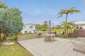 8 Owen Street, Belmont