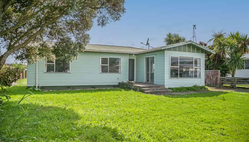 23 Stirling Street, Levin