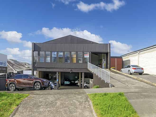 Morningside warehouse investment with options