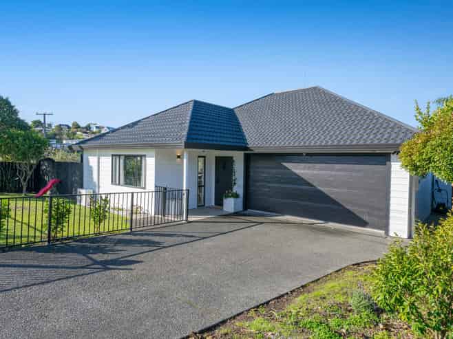 2/1 Langton Road, Stanmore Bay