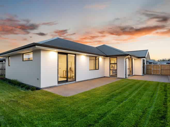18 McCaw Road, Lincoln