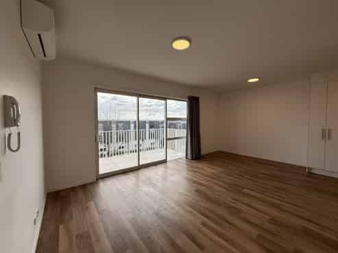 6/245 Hobsonville Point Road, Hobsonville