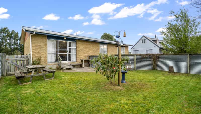 221 Ball Street, Kingswell