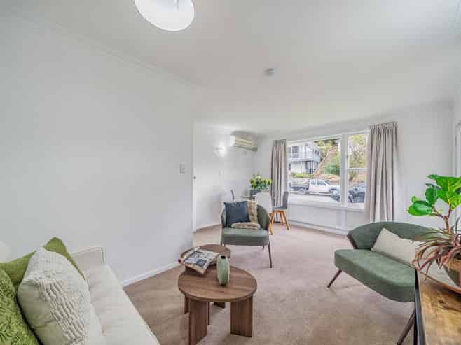 7 Deller Grove, Silverstream