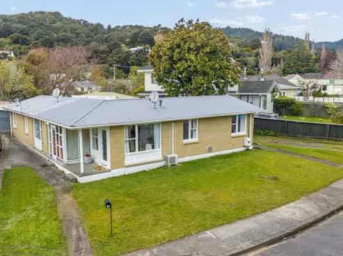 7 Deller Grove, Silverstream