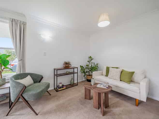 7 Deller Grove, Silverstream