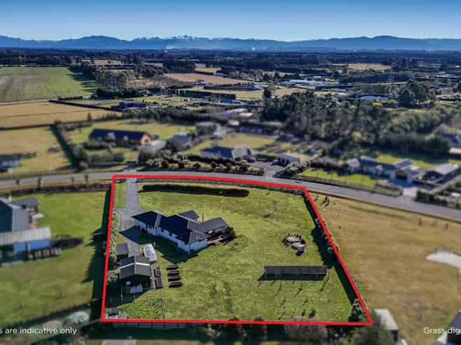 14 Braeburn Crescent, Swannanoa