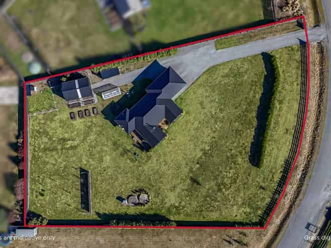 14 Braeburn Crescent, Swannanoa