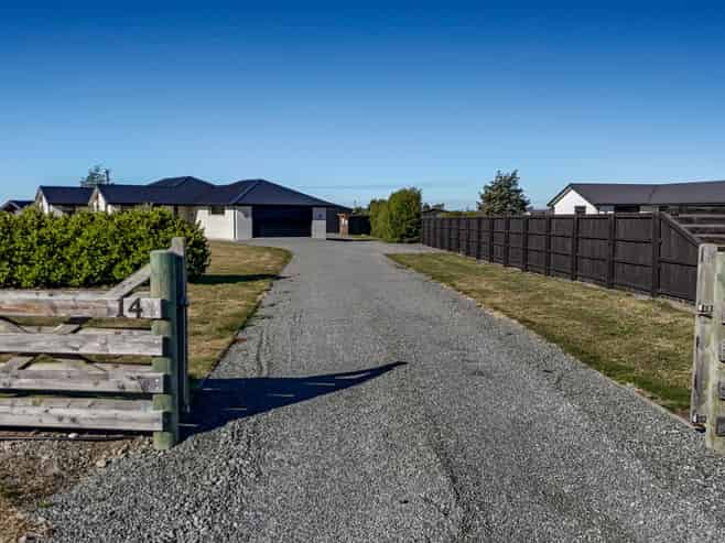 14 Braeburn Crescent, Swannanoa