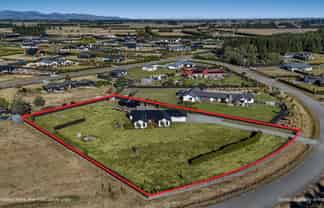 14 Braeburn Crescent, Swannanoa