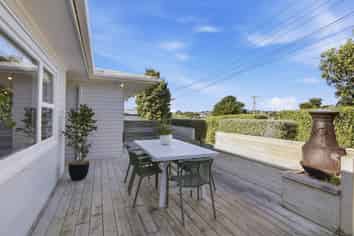 10 Fordham Street, Beach Haven